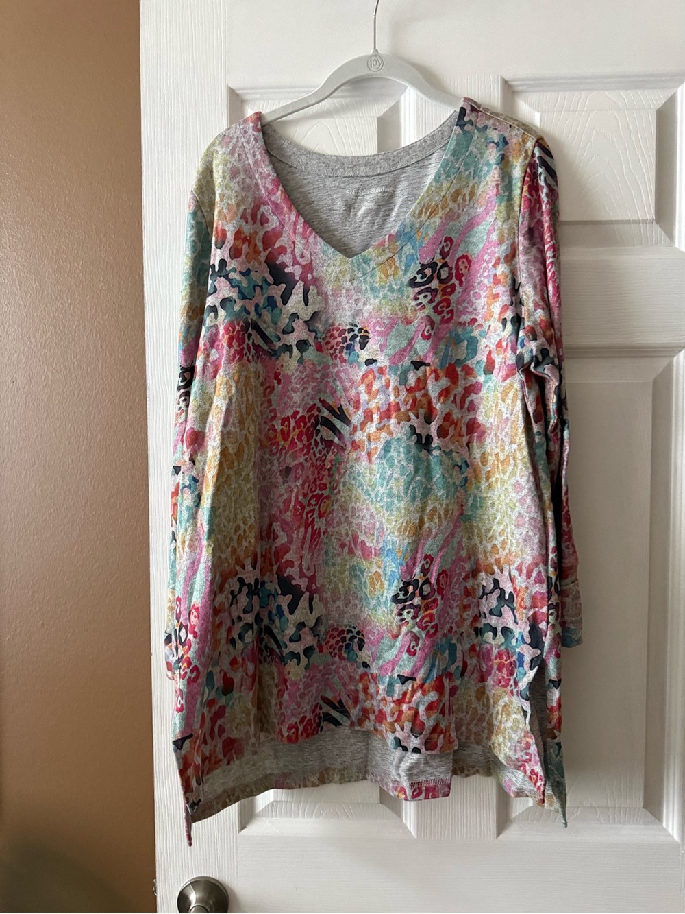 Soft Surroundings Multi-Color Abstract Animal Print V-Neck Tunic Top Style 2BJ25